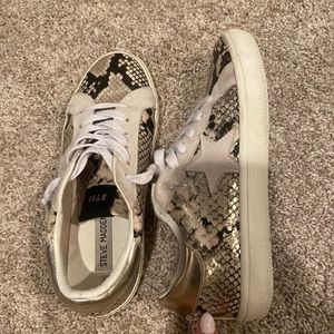 Steve Madden sneakers